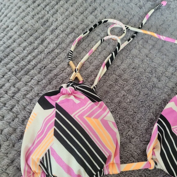 Stylish Multicolor Bikini Set - Picture 9 of 10